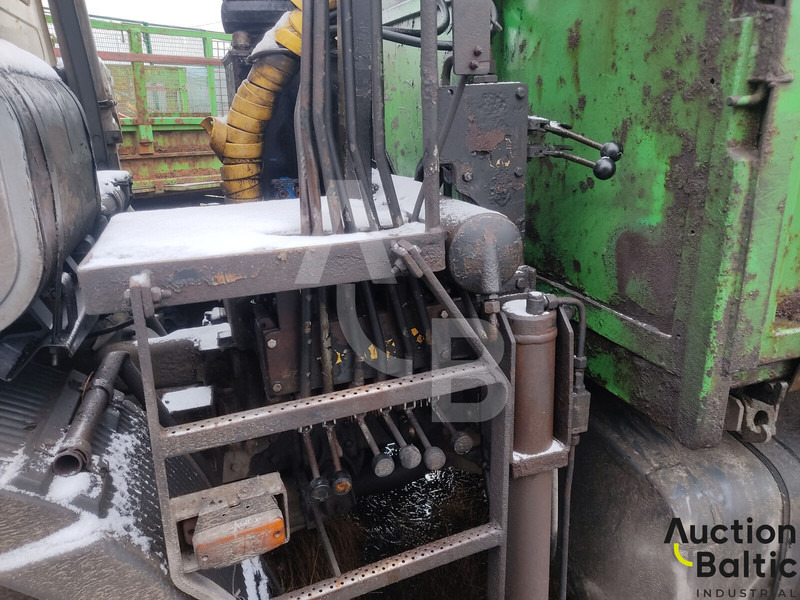 Sklápěč, Auto s hydraulickou rukou Volvo FL618: obrázek 13