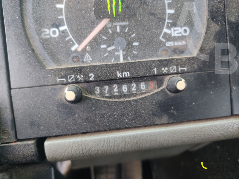 Sklápěč, Auto s hydraulickou rukou Volvo FL618: obrázek 8