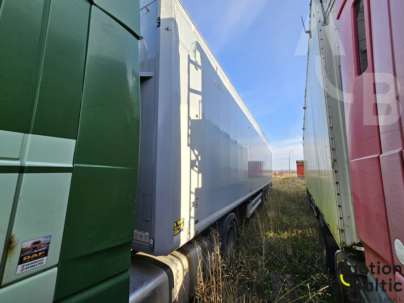 Kraker CF200 - Plachtový návěs: obrázek 2 Kraker CF200 - Plachtový návěs: obrázek 2