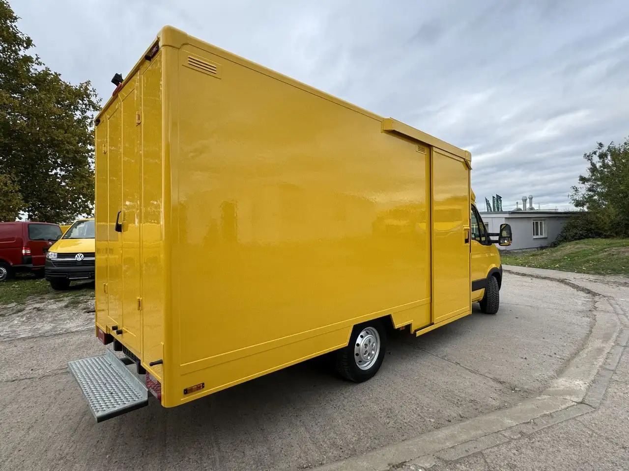 Iveco C30C/ FOODTRUCK/ Daily - Pojízdná prodejna: obrázek 4 Iveco C30C/ FOODTRUCK/ Daily - Pojízdná prodejna: obrázek 4