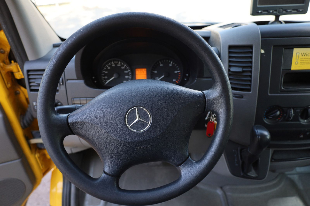 Mercedes-Benz Sprinter II Pritsche/ Koffer/Regalsystem - Dodávka skřín: obrázek 4 Mercedes-Benz Sprinter II Pritsche/ Koffer/Regalsystem - Dodávka skřín: obrázek 4