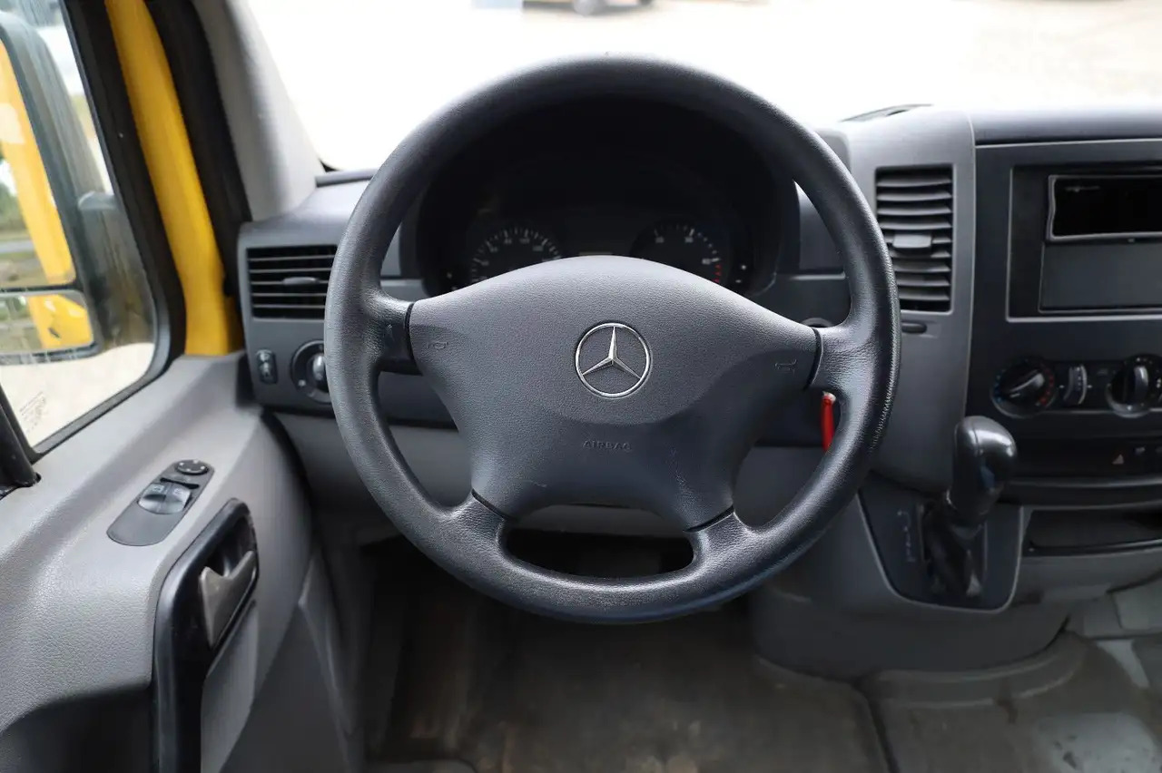 Mercedes-Benz Sprinter II Pritsche/ Koffer/Regalsystem - Dodávka skřín: obrázek 5 Mercedes-Benz Sprinter II Pritsche/ Koffer/Regalsystem - Dodávka skřín: obrázek 5