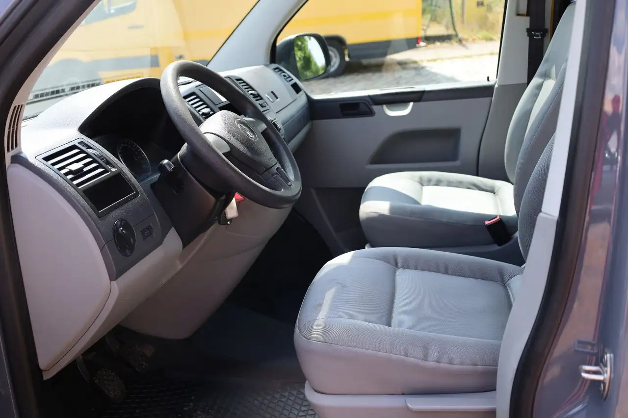 Volkswagen T5 Transporter Kasten-Kombi 2.0 TDI/EU5/5-Sitze - Osobní auto: obrázek 5 Volkswagen T5 Transporter Kasten-Kombi 2.0 TDI/EU5/5-Sitze - Osobní auto: obrázek 5