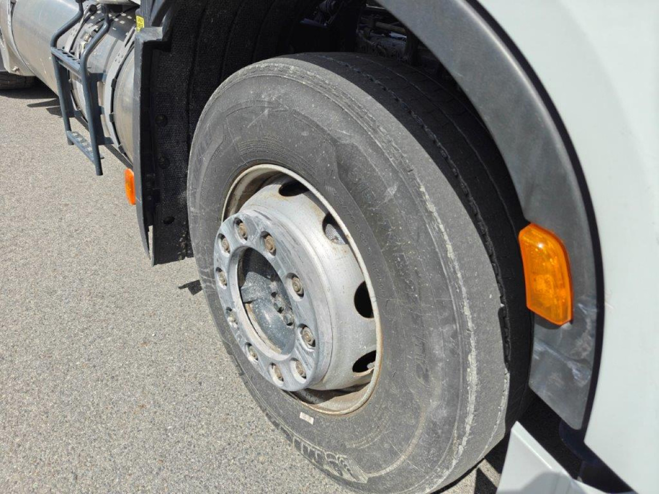 IVECO Stralis AS440S46T/P2LNG Euro6 Intarder Klima - Tahač: obrázek 2 IVECO Stralis AS440S46T/P2LNG Euro6 Intarder Klima - Tahač: obrázek 2
