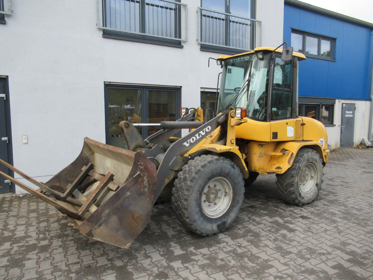 Volvo L30B Pro - Kolový nakladač: obrázek 2 Volvo L30B Pro - Kolový nakladač: obrázek 2