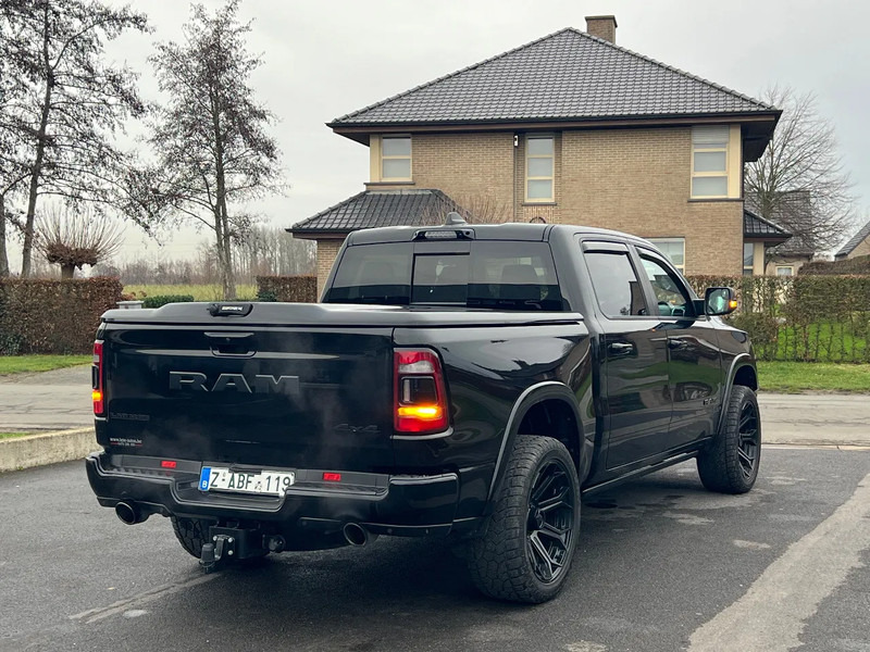Dodge Ram HEMI 5700 *DODGE RAM 1500 LARAMIE AIR SUSP* - Osobní auto: obrázek 3 Dodge Ram HEMI 5700 *DODGE RAM 1500 LARAMIE AIR SUSP* - Osobní auto: obrázek 3