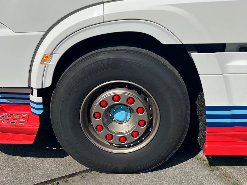 Tahač DAF XF 530 MARTINI RACING XF530 full options: obrázek 12