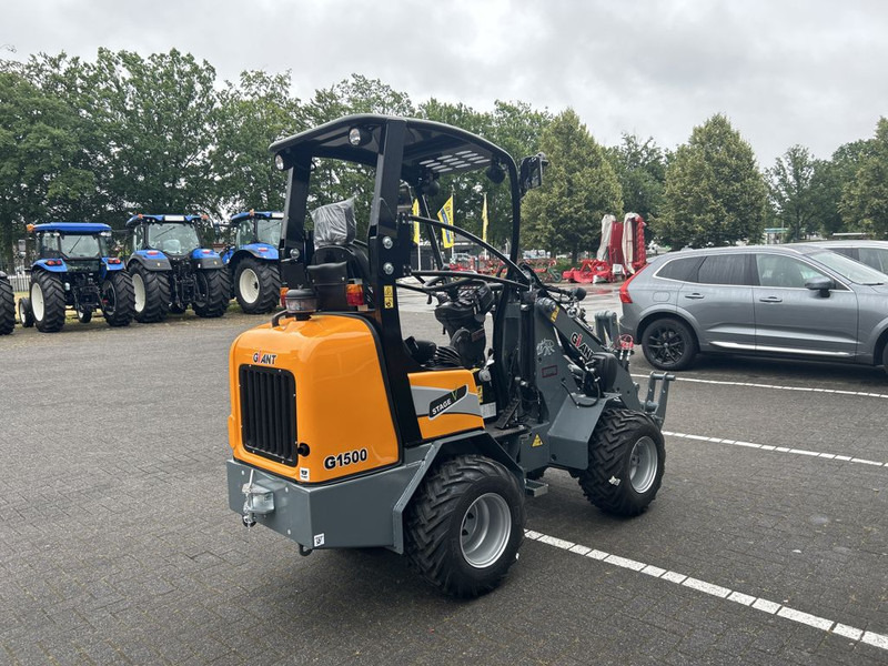 Giant Tobroco G1500 - Smykový nakladač: obrázek 3 Giant Tobroco G1500 - Smykový nakladač: obrázek 3