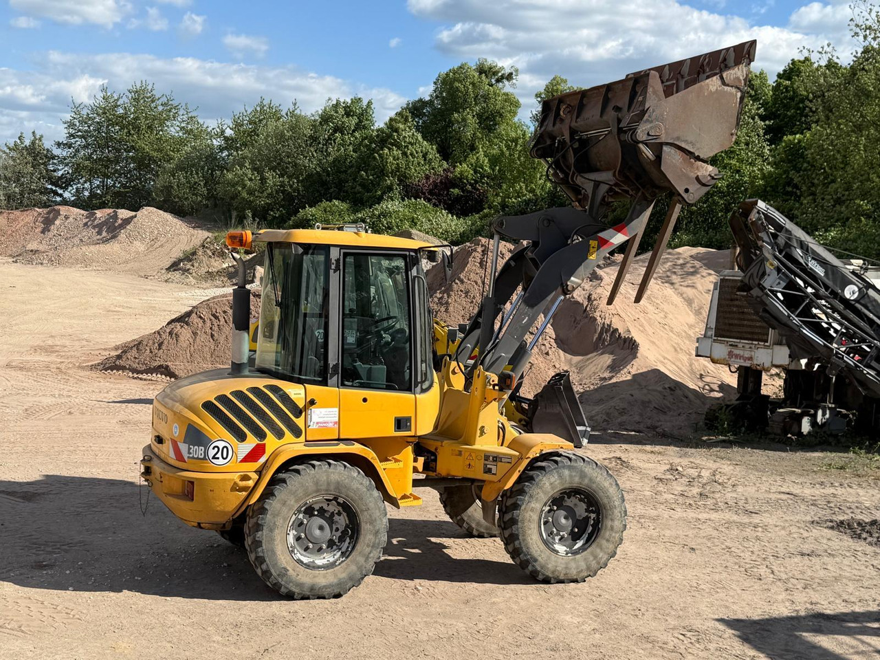 Volvo L 30 B-Z/K incl. 3-1shovel and fork - Kolový nakladač: obrázek 1 Volvo L 30 B-Z/K incl. 3-1shovel and fork - Kolový nakladač: obrázek 1