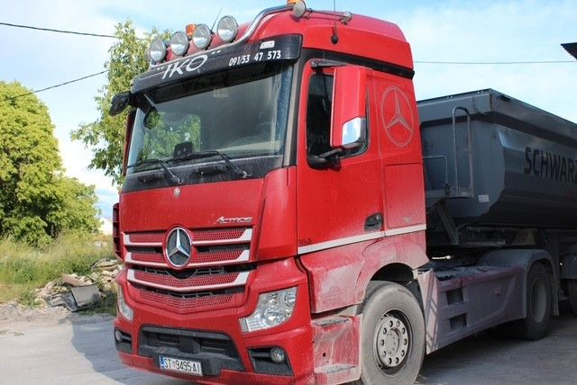 Mercedes-Benz Actros 4 2-Achser BM 963 1848 OM471 4x2 SZM - Tahač: obrázek 2 Mercedes-Benz Actros 4 2-Achser BM 963 1848 OM471 4x2 SZM - Tahač: obrázek 2
