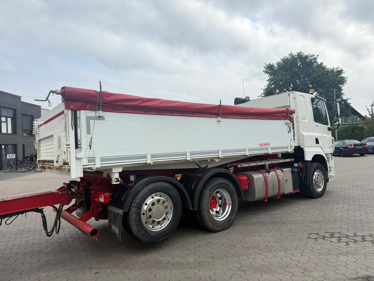 DAF CF 480 FAN 6x2 Dreiseitenkipper Inkl. Anhänger - Sklápěč: obrázek 3 DAF CF 480 FAN 6x2 Dreiseitenkipper Inkl. Anhänger - Sklápěč: obrázek 3