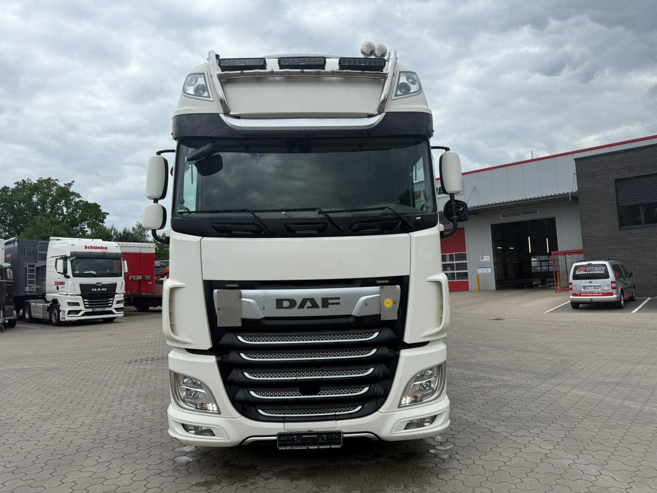 Plachtový nákladní auto, Plachtový přívěs DAF XF 480 FAN LowDeck 6x2 Jumbo Inklusive Anhänger: obrázek 6