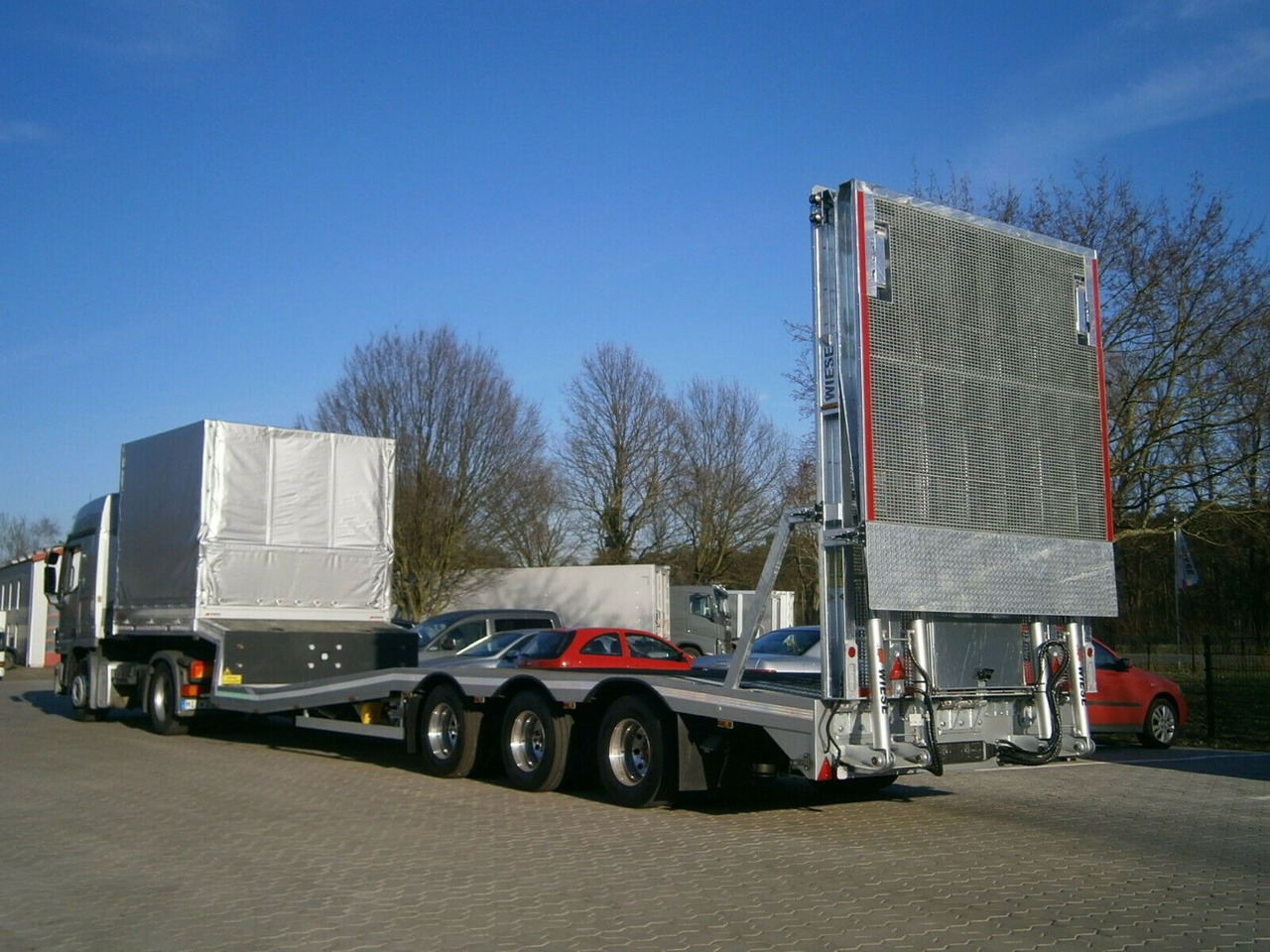 Gabelstaplertransporter Tiefbett Rampen - Podvalníkový návěs: obrázek 1 Gabelstaplertransporter Tiefbett Rampen - Podvalníkový návěs: obrázek 1