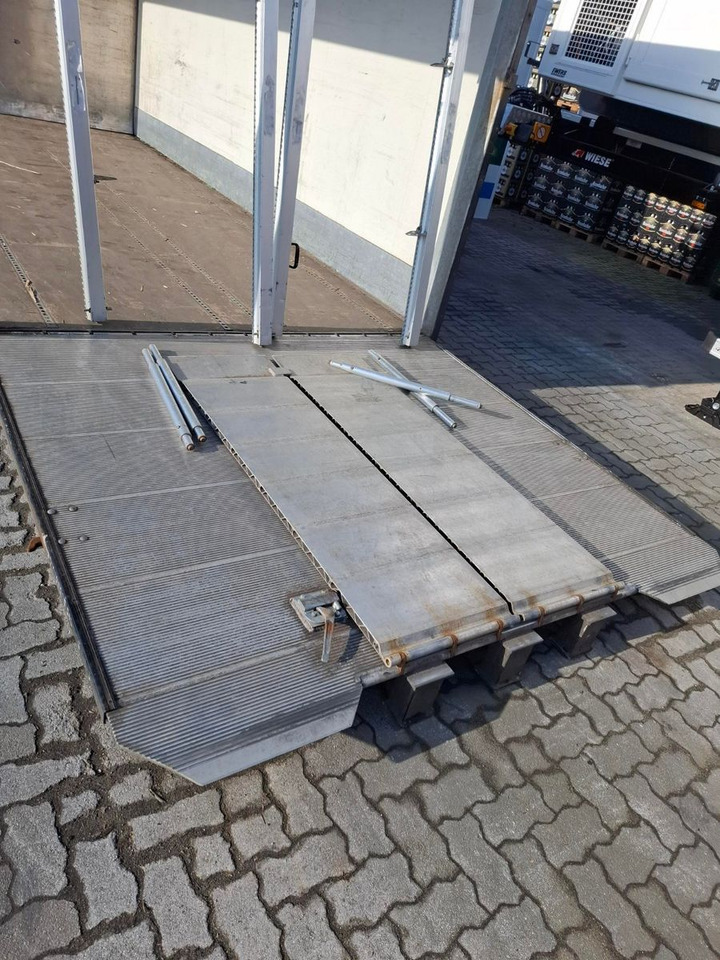 Getränke Abrollcontainer - Kontejnerovy návěs/ Výměnná nástavba: obrázek 5 Getränke Abrollcontainer - Kontejnerovy návěs/ Výměnná nástavba: obrázek 5