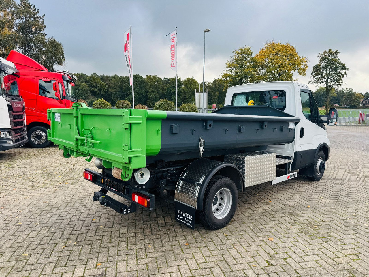 Iveco Daily 70C18H Hyva Abrollkipper - Hákový nosič kontejnerů: obrázek 3 Iveco Daily 70C18H Hyva Abrollkipper - Hákový nosič kontejnerů: obrázek 3