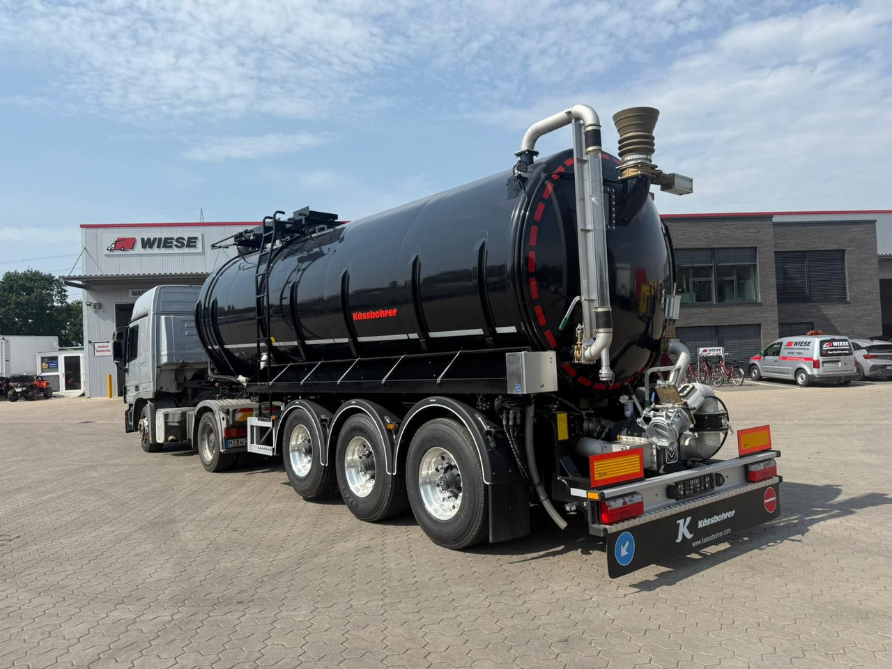 Kässbohrer K.STN L 30 Edelstahl Tanker Gülle Naturabfall - Cisternový návěs: obrázek 1 Kässbohrer K.STN L 30 Edelstahl Tanker Gülle Naturabfall - Cisternový návěs: obrázek 1