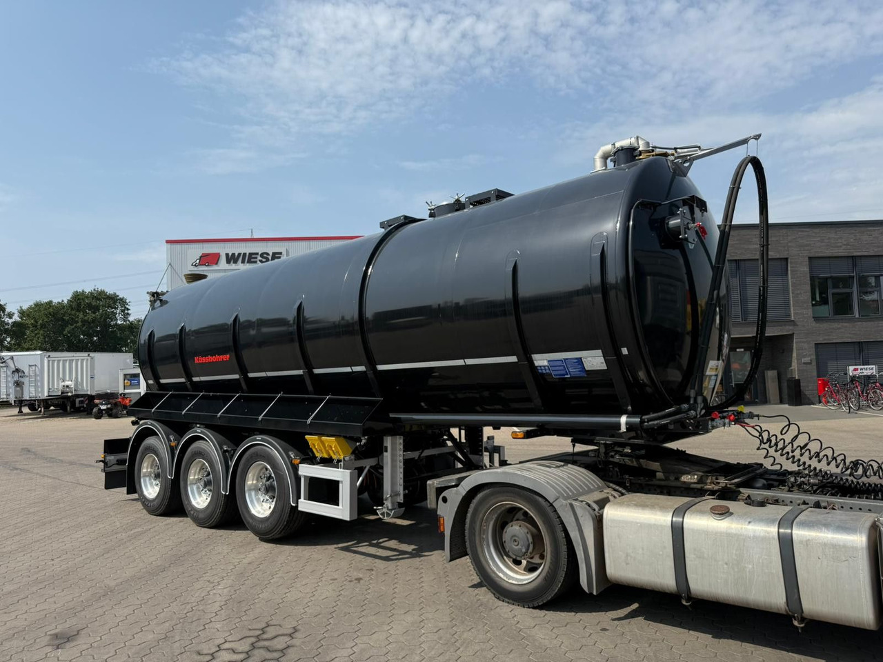 Kässbohrer K.STN L 30 Edelstahl Tanker Gülle Naturabfall - Cisternový návěs: obrázek 3 Kässbohrer K.STN L 30 Edelstahl Tanker Gülle Naturabfall - Cisternový návěs: obrázek 3