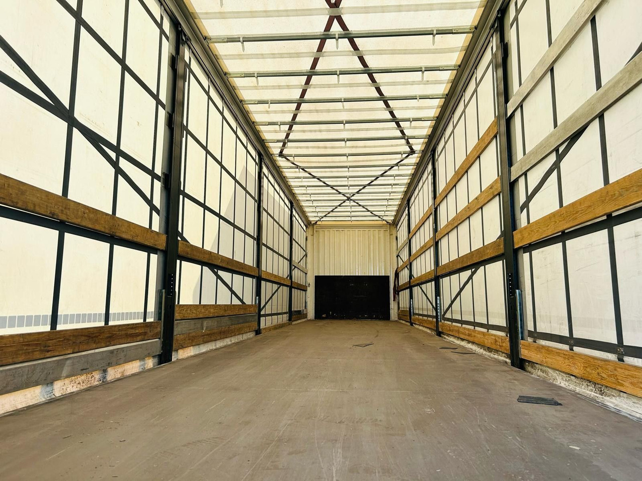 Kässbohrer Schiebeplanen Auflieger - Plachtový návěs: obrázek 5 Kässbohrer Schiebeplanen Auflieger - Plachtový návěs: obrázek 5