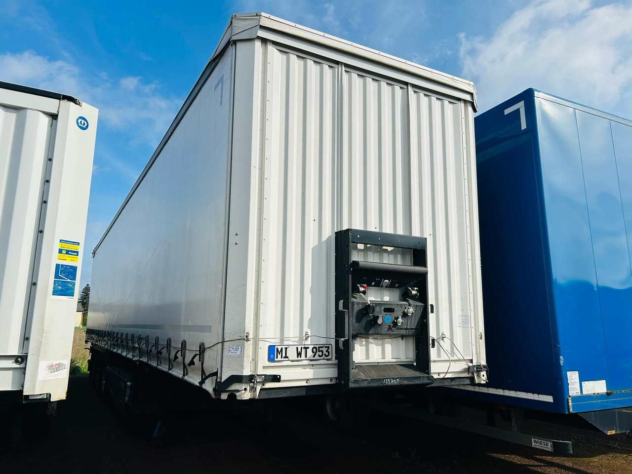 Kässbohrer Schiebeplanen Auflieger - Plachtový návěs: obrázek 3 Kässbohrer Schiebeplanen Auflieger - Plachtový návěs: obrázek 3