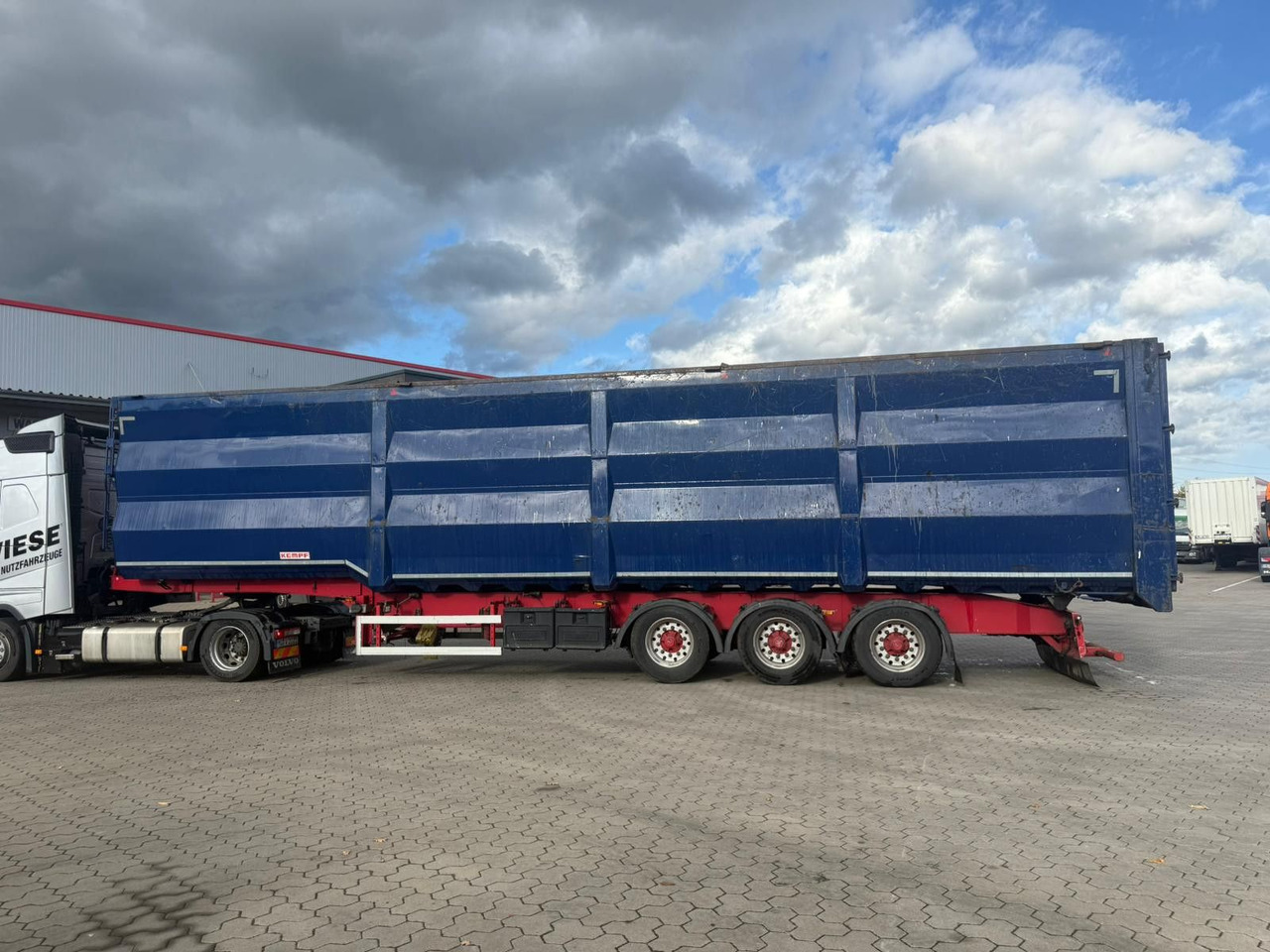 Kempf SKM 35/3 Großraummulde für Schrott 85m³ - Sklápěcí návěs: obrázek 5 Kempf SKM 35/3 Großraummulde für Schrott 85m³ - Sklápěcí návěs: obrázek 5
