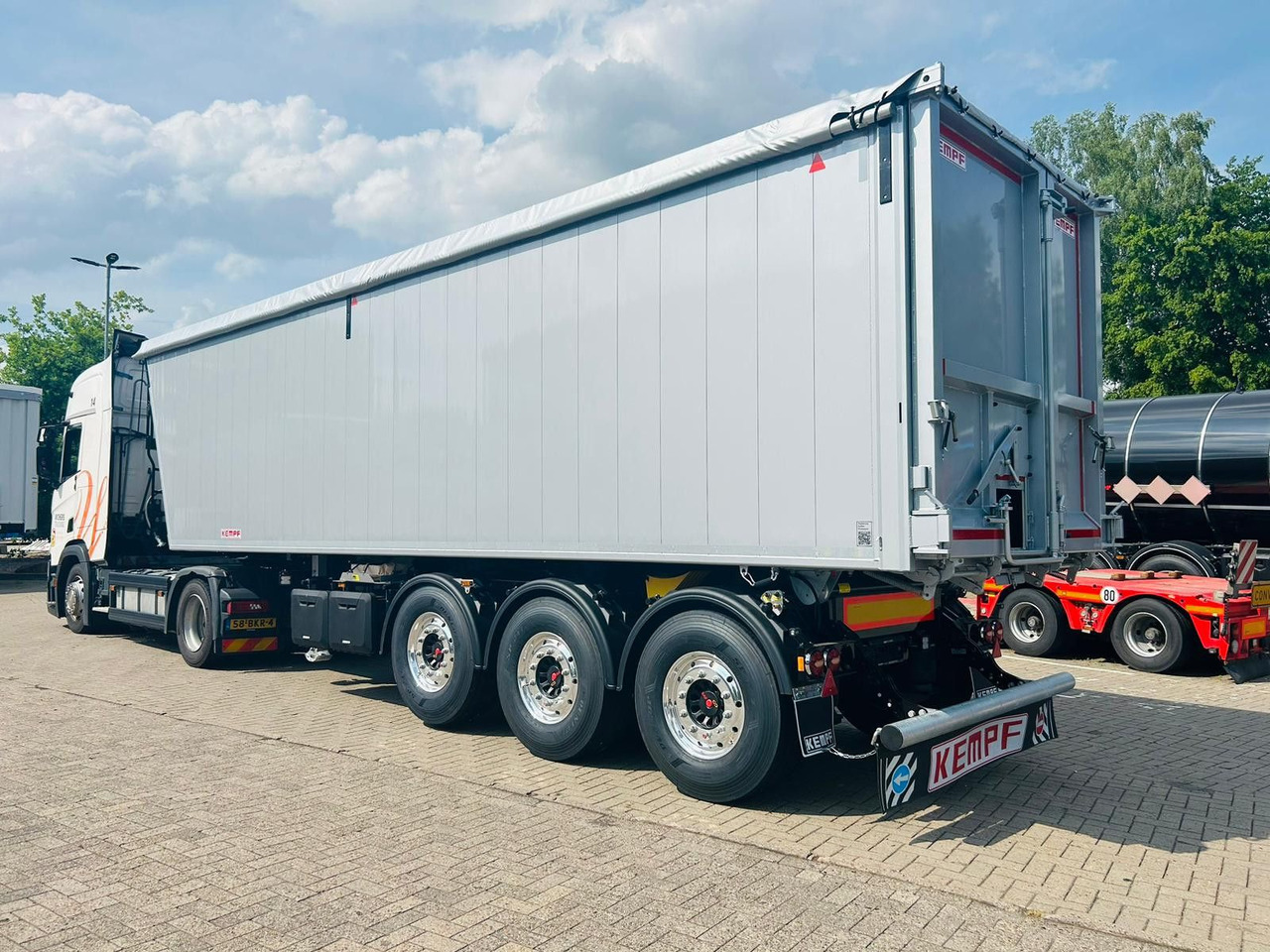 Kempf SKM 36/3 AK 3-Achs Alu Sattelkipper 50m³ - Sklápěcí návěs: obrázek 3 Kempf SKM 36/3 AK 3-Achs Alu Sattelkipper 50m³ - Sklápěcí návěs: obrázek 3