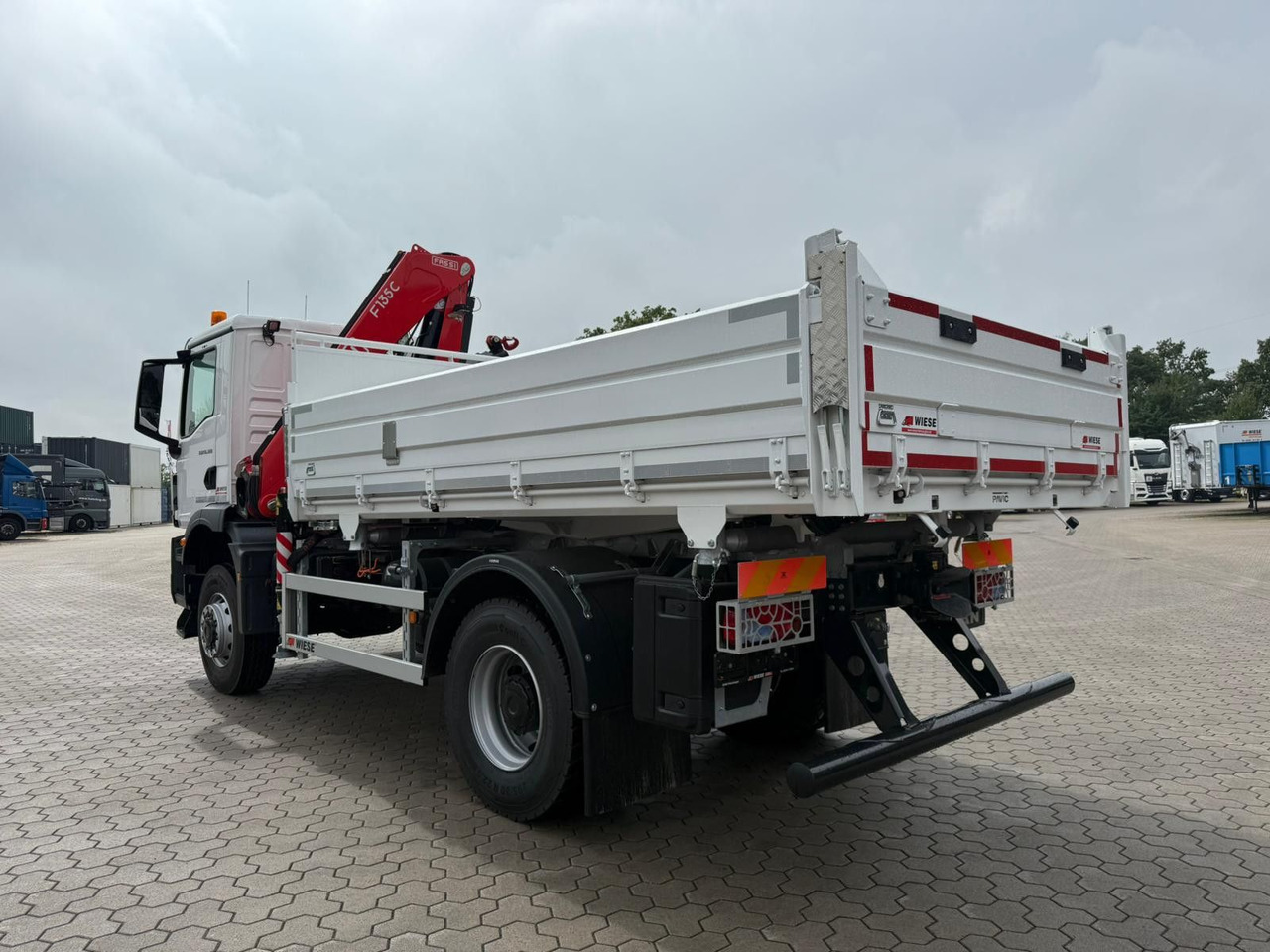 MAN 18.320 4x4 mit Fassi Ladekran Sofort Verfügbar - Auto s hydraulickou rukou: obrázek 3 MAN 18.320 4x4 mit Fassi Ladekran Sofort Verfügbar - Auto s hydraulickou rukou: obrázek 3