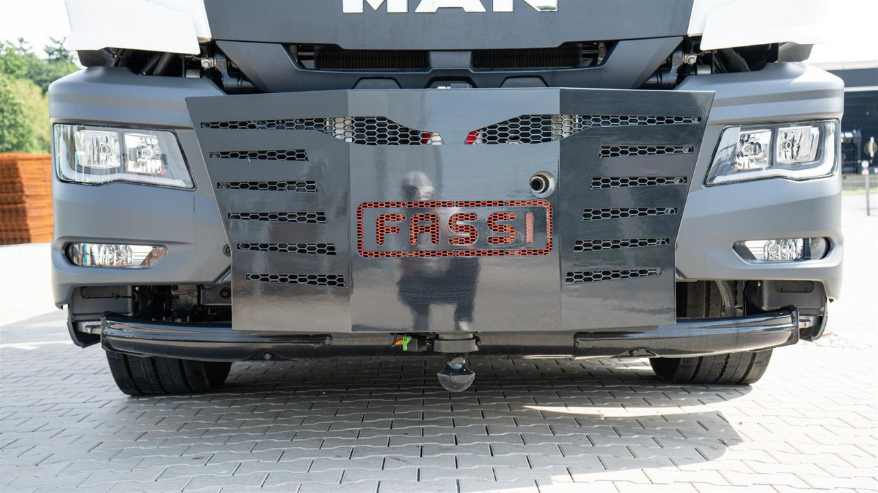 MAN 35.470 8x2 Kran F710 RA2.26 - Nákladní automobil valníkový/ Plošinový, Auto s hydraulickou rukou: obrázek 2 MAN 35.470 8x2 Kran F710 RA2.26 - Nákladní automobil valníkový/ Plošinový, Auto s hydraulickou rukou: obrázek 2