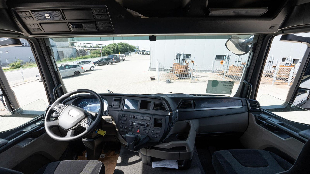 MAN 35.470 8x2 Kran F710 RA2.26 - Nákladní automobil valníkový/ Plošinový, Auto s hydraulickou rukou: obrázek 3 MAN 35.470 8x2 Kran F710 RA2.26 - Nákladní automobil valníkový/ Plošinový, Auto s hydraulickou rukou: obrázek 3