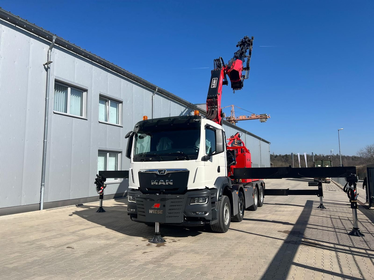 MAN 8x4 mit F1150RA.2.28 L616 Winde, 2.per. Korb - Nákladní automobil valníkový/ Plošinový, Auto s hydraulickou rukou: obrázek 4 MAN 8x4 mit F1150RA.2.28 L616 Winde, 2.per. Korb - Nákladní automobil valníkový/ Plošinový, Auto s hydraulickou rukou: obrázek 4
