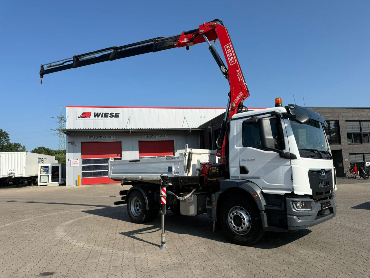 MAN TGM 18.320 4x2 BB mit Fassi F135 Kipper Kran - Sklápěč, Auto s hydraulickou rukou: obrázek 1 MAN TGM 18.320 4x2 BB mit Fassi F135 Kipper Kran - Sklápěč, Auto s hydraulickou rukou: obrázek 1