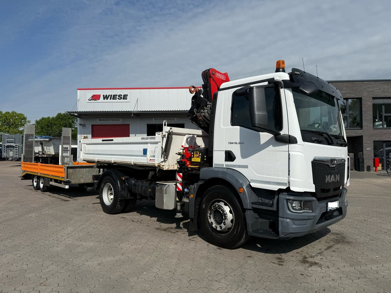 MAN TGM 18.320 4x2 BB mit Kran Fassi F135 Kipper - Sklápěč, Auto s hydraulickou rukou: obrázek 1 MAN TGM 18.320 4x2 BB mit Kran Fassi F135 Kipper - Sklápěč, Auto s hydraulickou rukou: obrázek 1