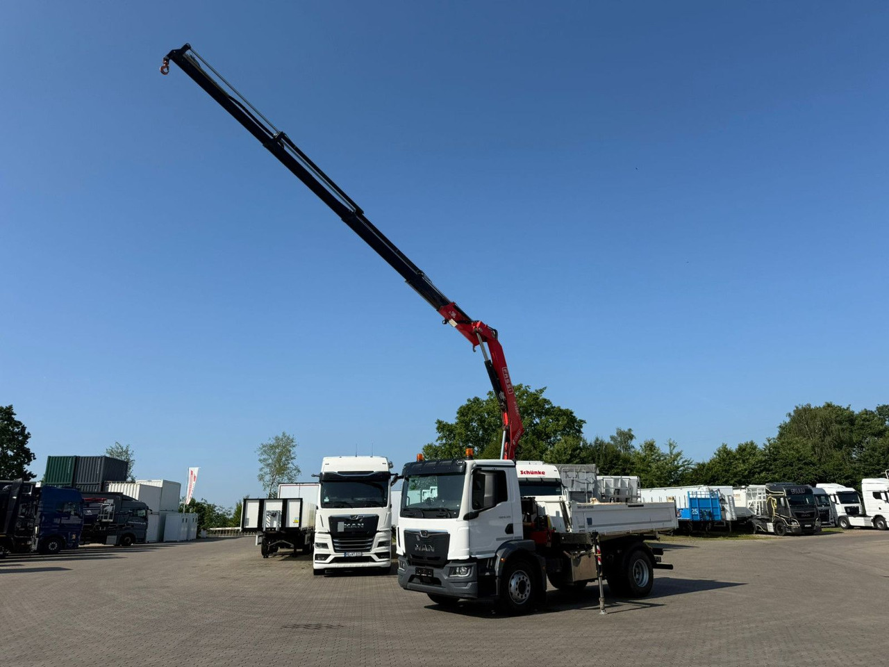 MAN TGM 18.320 4x2 BB mit Kran Fassi F135 Kipper - Sklápěč, Auto s hydraulickou rukou: obrázek 3 MAN TGM 18.320 4x2 BB mit Kran Fassi F135 Kipper - Sklápěč, Auto s hydraulickou rukou: obrázek 3