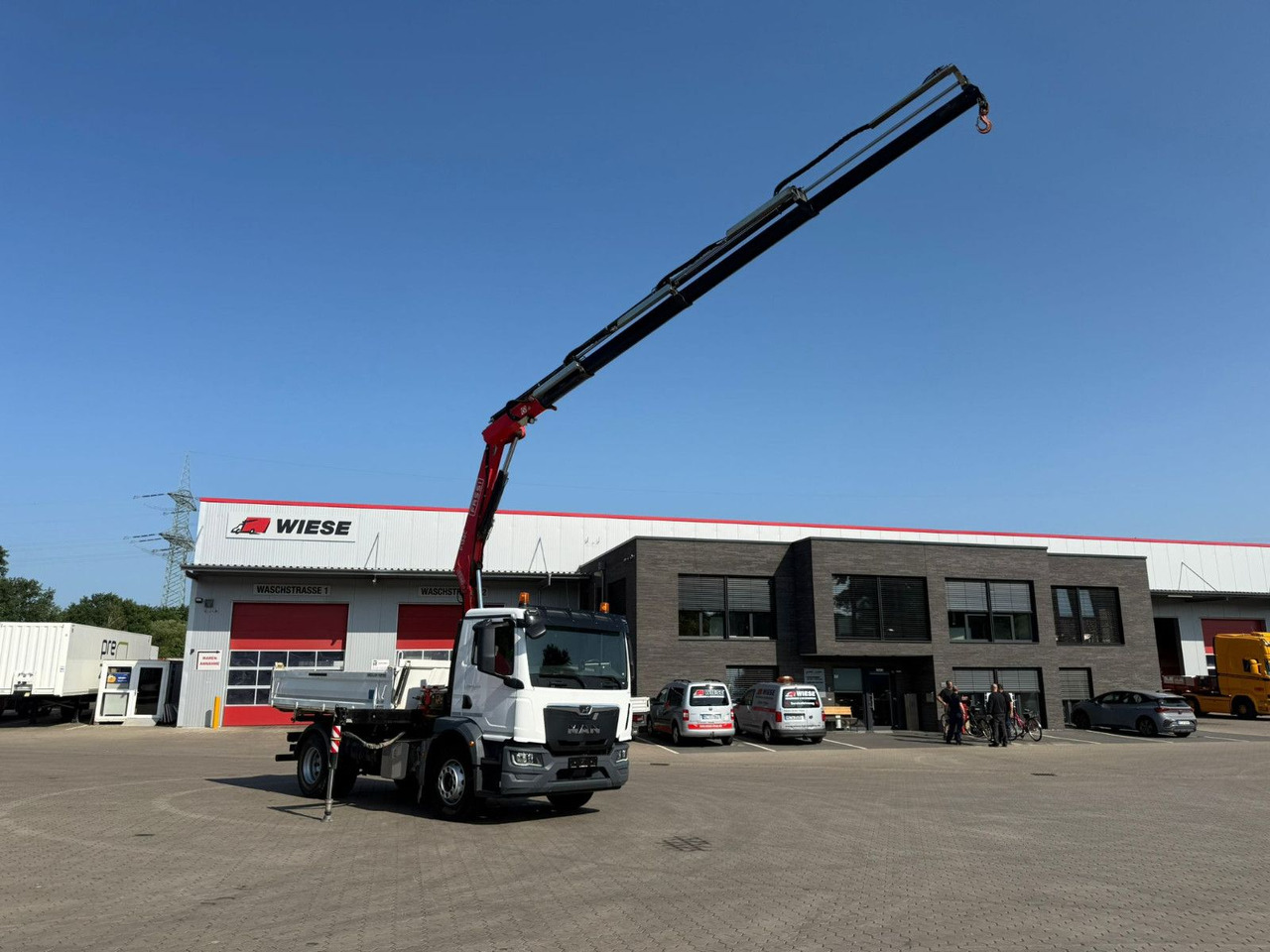 MAN TGM 18.320 4x2 BB mit Kran Fassi F135 Kipper - Sklápěč, Auto s hydraulickou rukou: obrázek 2 MAN TGM 18.320 4x2 BB mit Kran Fassi F135 Kipper - Sklápěč, Auto s hydraulickou rukou: obrázek 2