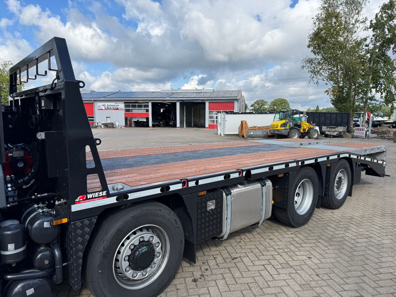 MAN TGS 35.520 8x2H Baumaschinentransporter - Odtahovka: obrázek 2 MAN TGS 35.520 8x2H Baumaschinentransporter - Odtahovka: obrázek 2