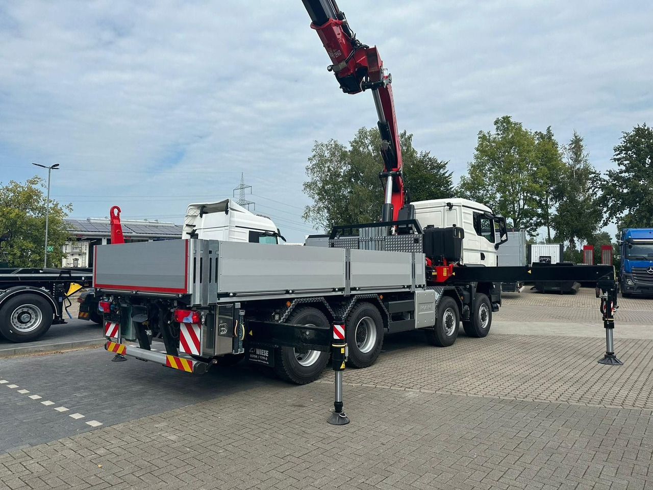 MAN TGS 41.520 8x8 mit Fassi Ladekran F710RA.2.26 - Nákladní automobil valníkový/ Plošinový: obrázek 3 MAN TGS 41.520 8x8 mit Fassi Ladekran F710RA.2.26 - Nákladní automobil valníkový/ Plošinový: obrázek 3