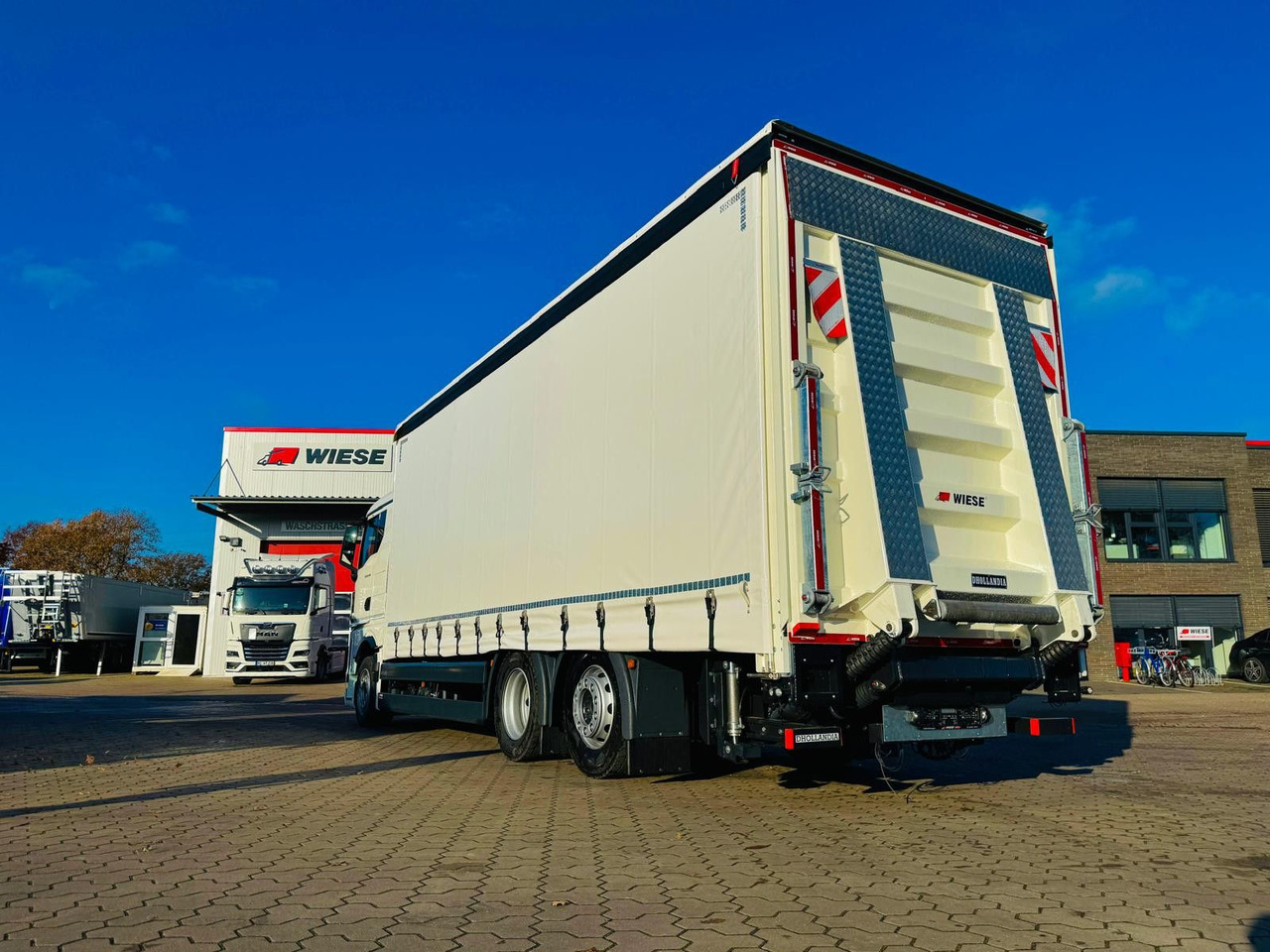 MAN TGX 26.440 6x2 LL Schwerlast Ladebordwand/Rampe - Plachtový nákladní auto: obrázek 5 MAN TGX 26.440 6x2 LL Schwerlast Ladebordwand/Rampe - Plachtový nákladní auto: obrázek 5