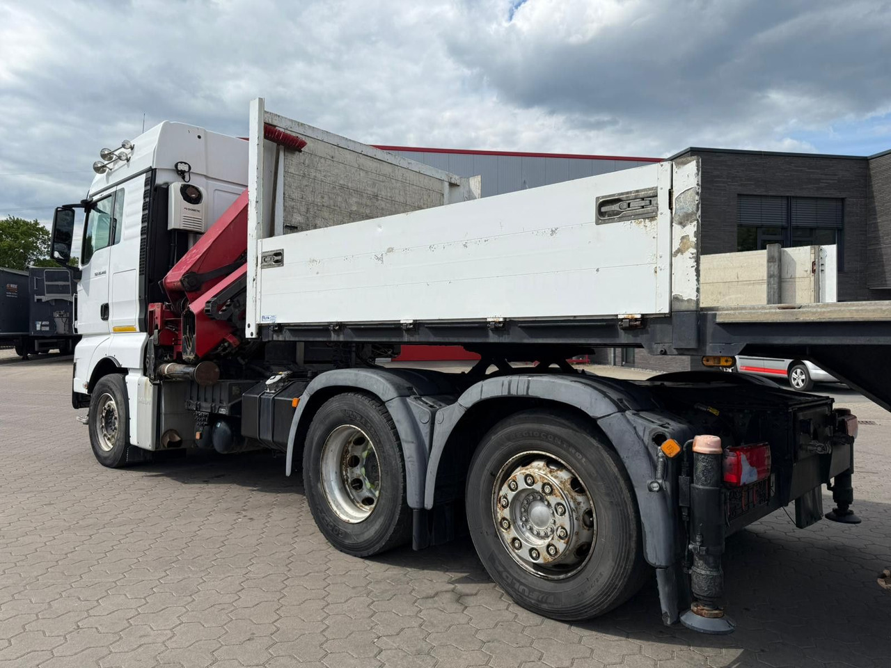 MAN TGX 26.440 6x2 mit HMF 3000-5 Kran - Auto s hydraulickou rukou: obrázek 5 MAN TGX 26.440 6x2 mit HMF 3000-5 Kran - Auto s hydraulickou rukou: obrázek 5