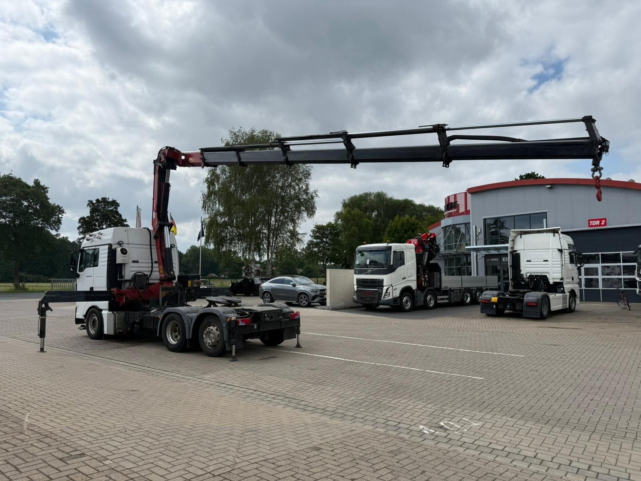 MAN TGX 26.440 6x2 mit HMF 3000-5 Kran TÜV NEU - Auto s hydraulickou rukou: obrázek 3 MAN TGX 26.440 6x2 mit HMF 3000-5 Kran TÜV NEU - Auto s hydraulickou rukou: obrázek 3