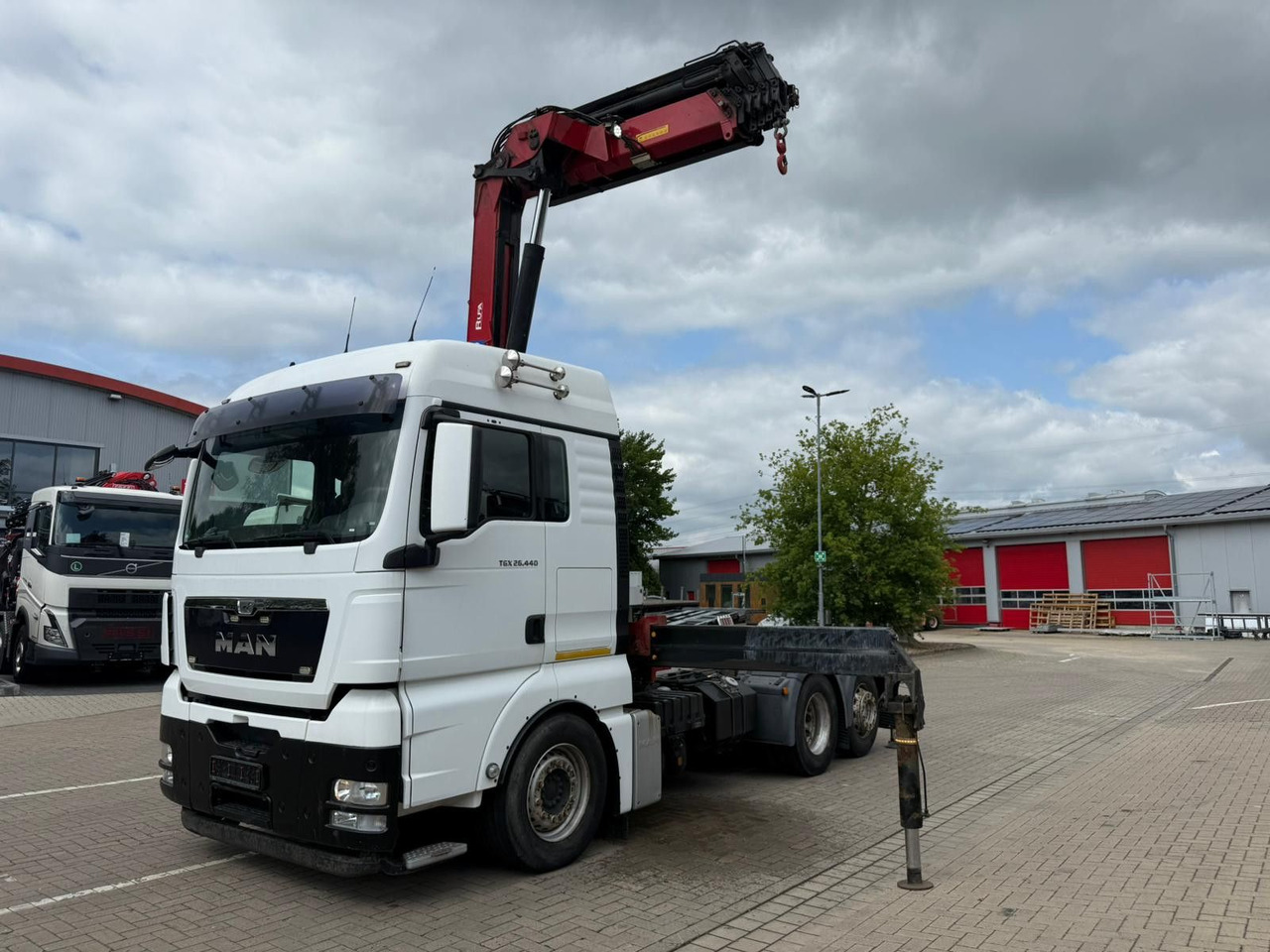 MAN TGX 26.440 6x2 mit HMF 3000-5 Kran TÜV NEU - Auto s hydraulickou rukou: obrázek 1 MAN TGX 26.440 6x2 mit HMF 3000-5 Kran TÜV NEU - Auto s hydraulickou rukou: obrázek 1