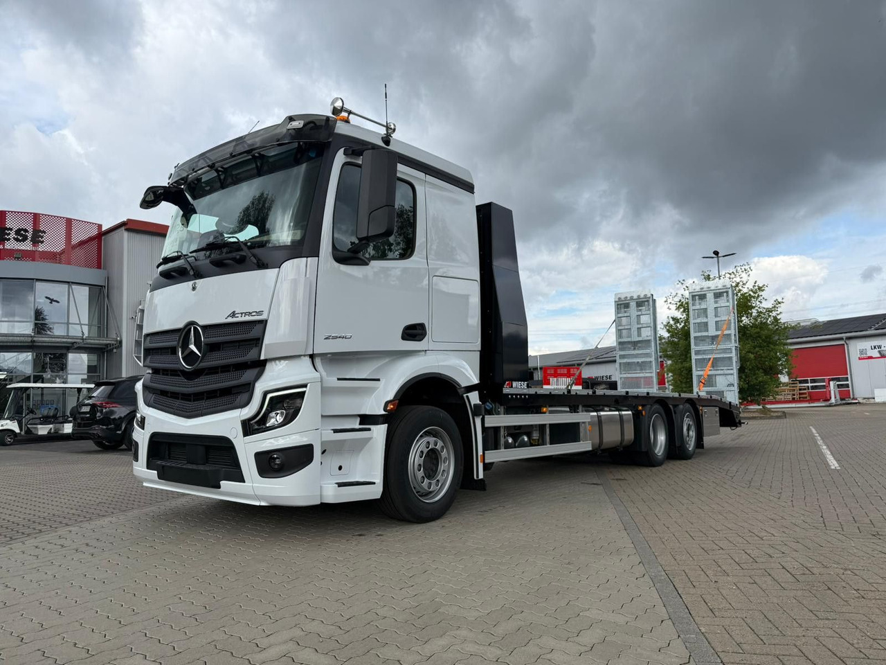 Mercedes-Benz Actros mit Rampen, Maschinentransporter - Přepravník automobilů: obrázek 1 Mercedes-Benz Actros mit Rampen, Maschinentransporter - Přepravník automobilů: obrázek 1