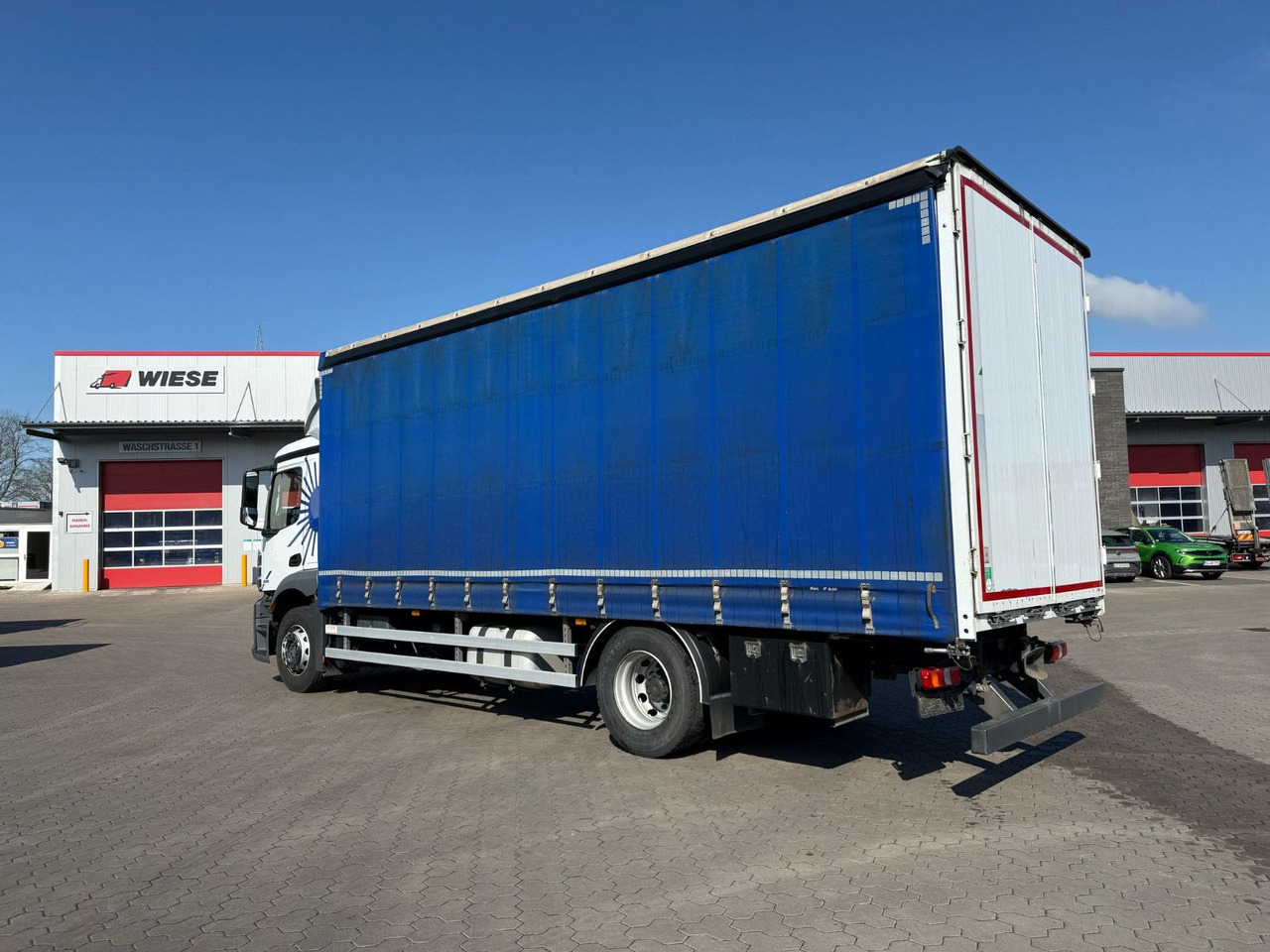 Mercedes-Benz Antos 1835 L - 4x2 Schiebeplane - Plachtový nákladní auto: obrázek 3 Mercedes-Benz Antos 1835 L - 4x2 Schiebeplane - Plachtový nákladní auto: obrázek 3