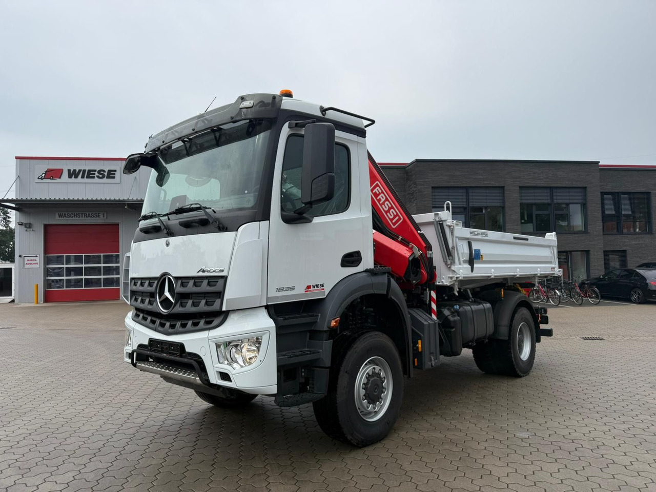 Mercedes-Benz Arocs 1835 4x4 Allrad Fassi F135 Kran Kipper - Sklápěč, Auto s hydraulickou rukou: obrázek 1 Mercedes-Benz Arocs 1835 4x4 Allrad Fassi F135 Kran Kipper - Sklápěč, Auto s hydraulickou rukou: obrázek 1