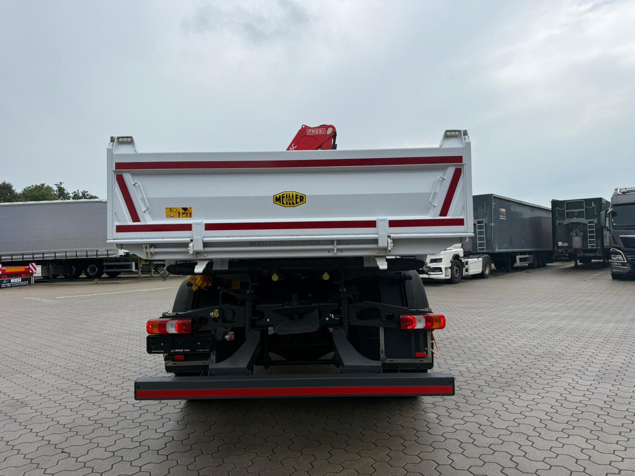 Mercedes-Benz Arocs 1835 4x4 Allrad Fassi F135 Kran Kipper - Auto s hydraulickou rukou: obrázek 5 Mercedes-Benz Arocs 1835 4x4 Allrad Fassi F135 Kran Kipper - Auto s hydraulickou rukou: obrázek 5