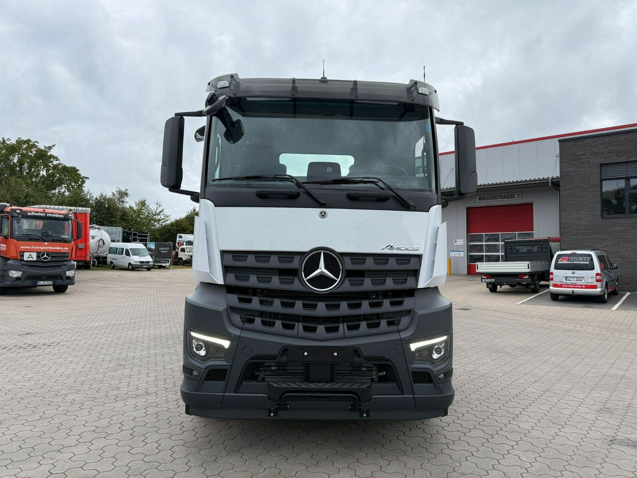 Mercedes-Benz Arocs 5 2651L 6 x4 Meiller RS 2170 - Hákový nosič kontejnerů: obrázek 5 Mercedes-Benz Arocs 5 2651L 6 x4 Meiller RS 2170 - Hákový nosič kontejnerů: obrázek 5