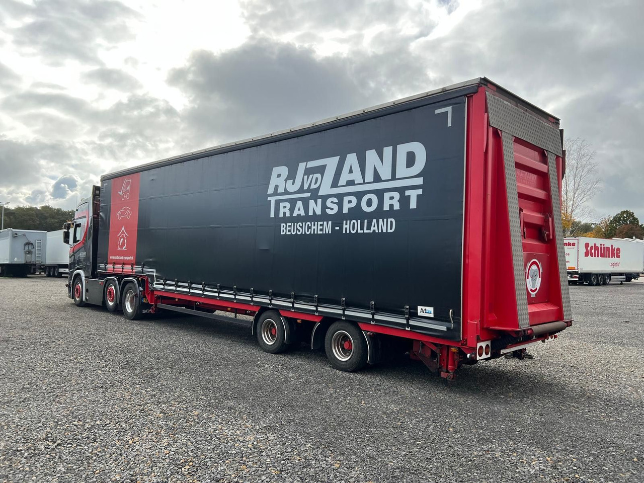 Meusburger 2-Achs-Gabelstaplertransporter Rampe Dhollandia - Podvalníkový návěs: obrázek 2 Meusburger 2-Achs-Gabelstaplertransporter Rampe Dhollandia - Podvalníkový návěs: obrázek 2