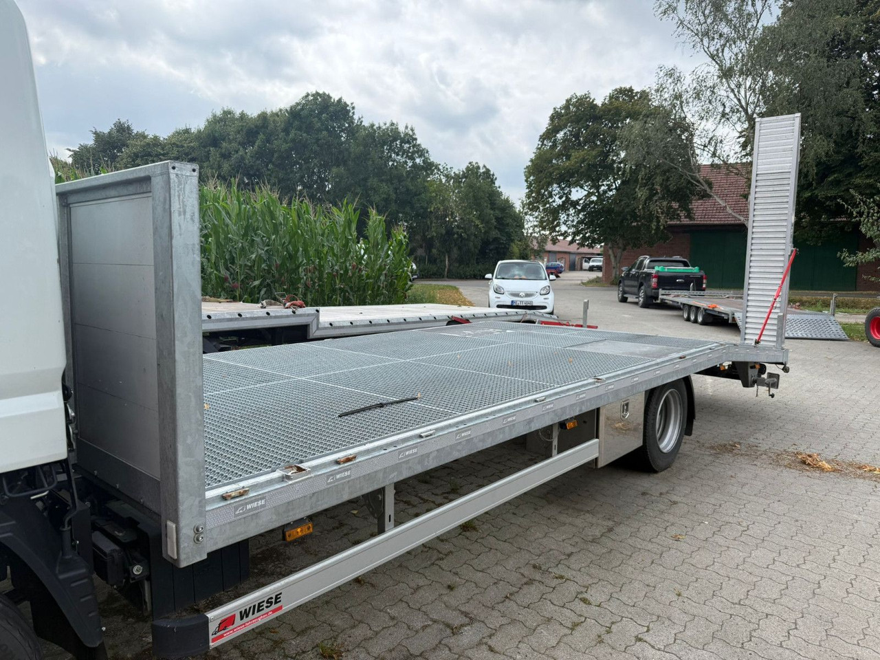 Mitsubishi Fuso Canter 7C18 Arbeitsbühnentransporter - Přepravník automobilů: obrázek 4 Mitsubishi Fuso Canter 7C18 Arbeitsbühnentransporter - Přepravník automobilů: obrázek 4