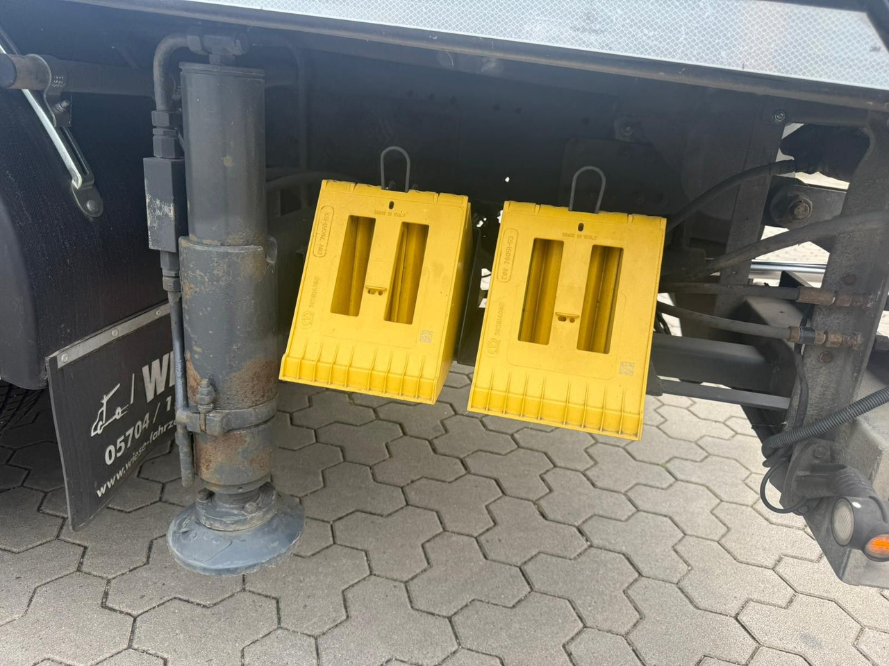 Přepravník automobilů Scania G450 Baumaschinentransporter mit Rampen: obrázek 11