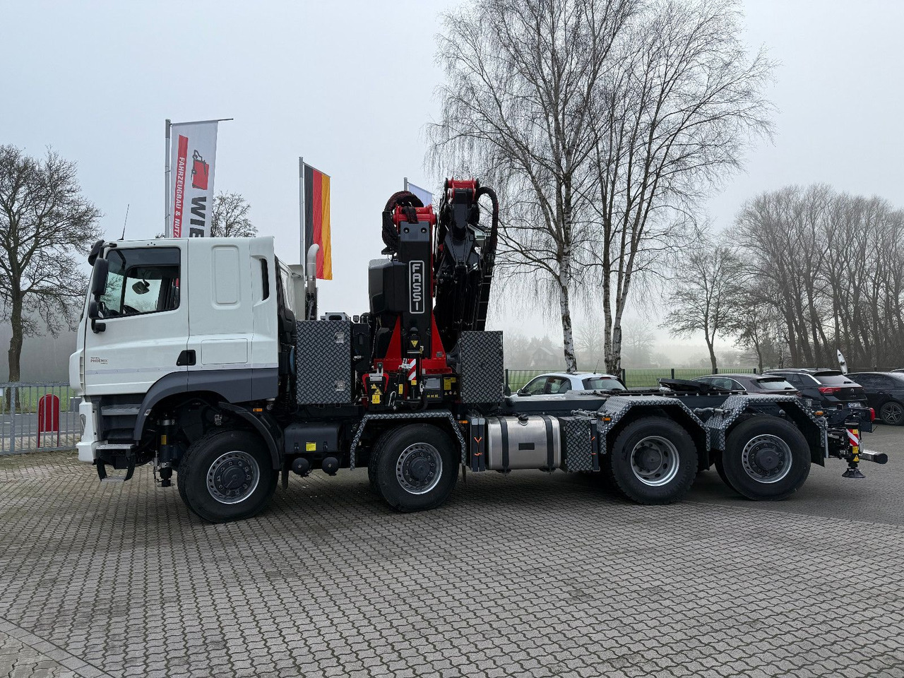 Tatra 41.500 Phoenix 8x8 mit Fassi F710 Ladekran - Tahač: obrázek 2 Tatra 41.500 Phoenix 8x8 mit Fassi F710 Ladekran - Tahač: obrázek 2