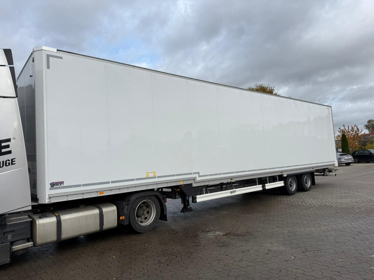 Talson TGG TAL 12/18 Mega Kofferauflieger Kleidung 99m³ - Skříňový návěs: obrázek 3 Talson TGG TAL 12/18 Mega Kofferauflieger Kleidung 99m³ - Skříňový návěs: obrázek 3