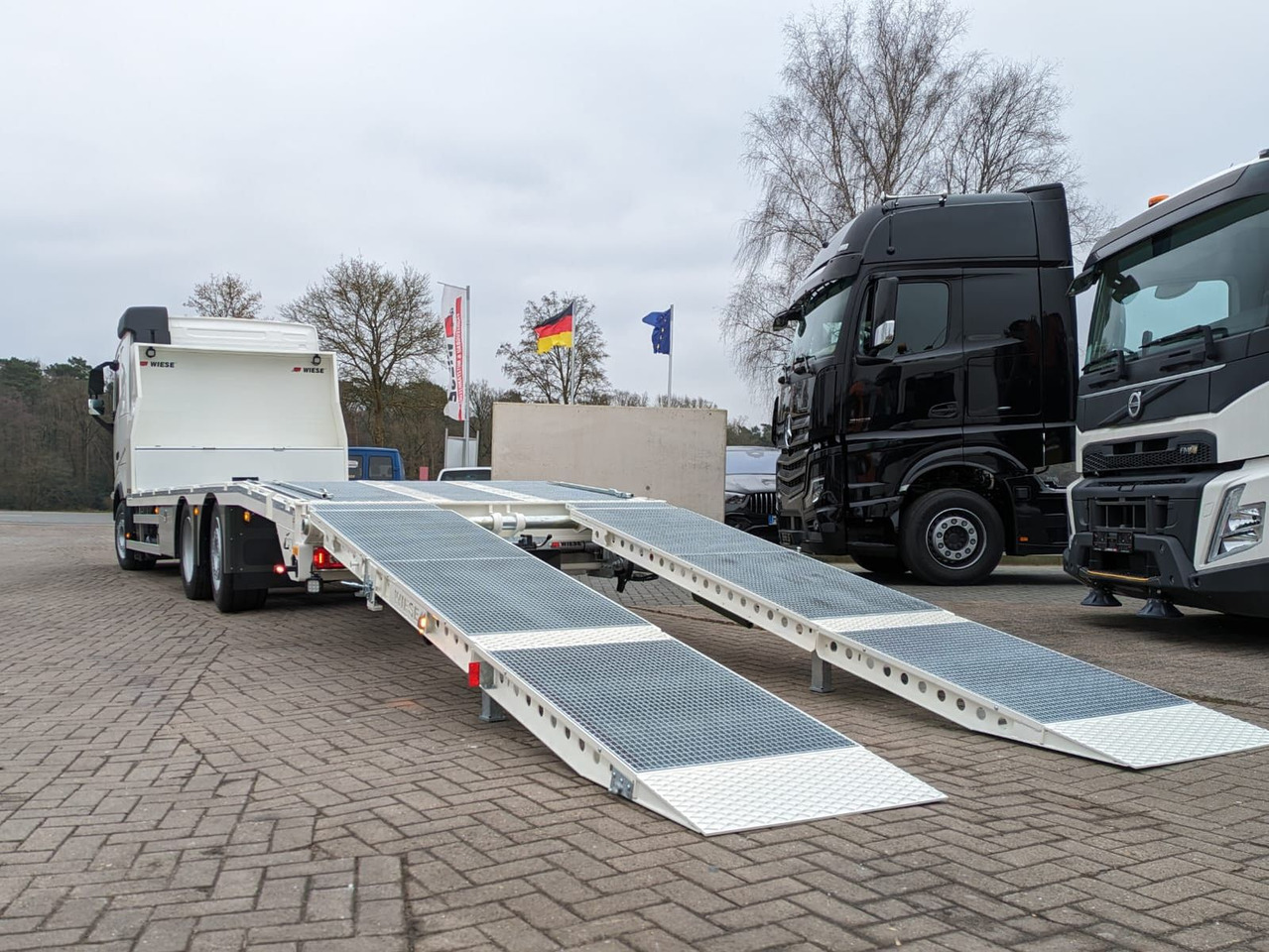 Volvo FH 420 Maschinentransporter mit Rampen - Nákladní automobil valníkový/ Plošinový: obrázek 2 Volvo FH 420 Maschinentransporter mit Rampen - Nákladní automobil valníkový/ Plošinový: obrázek 2